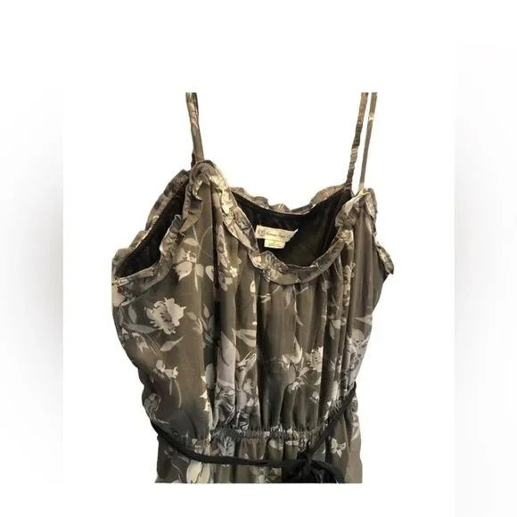 American Eagle women’s belted gray/white floral, ruffled dress, size 12 - Picture 3 of 6